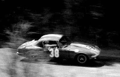 Montes Claros 66 John Miles (Lotus Elan 26R) 3?geral sp.jpg and 